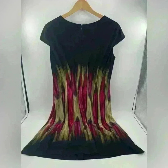 Tahari Arthur Levine Size 10 Cap Sleeve Keyhole Neck Pleated Sheath Dress Black - Picture 9 of 11